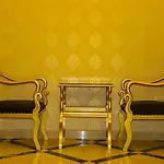 Deluxe Newport - Old 3*