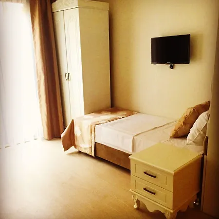 Deluxe Newport - Old